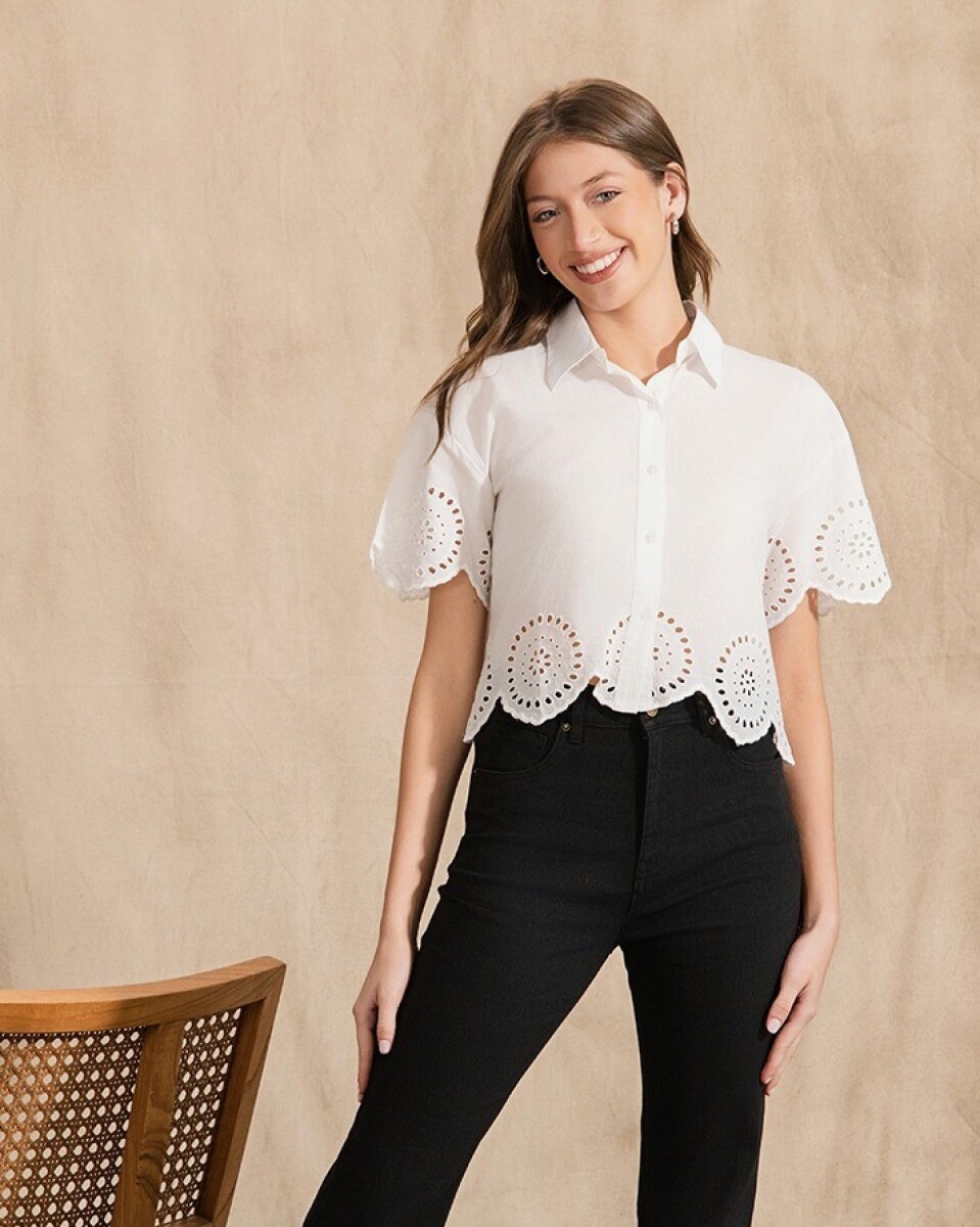 Camisa con Bordado. - NATURAL 