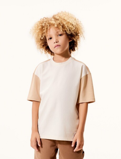 CAMISETA INFANTIL EXTRAGRANDE BEIGE