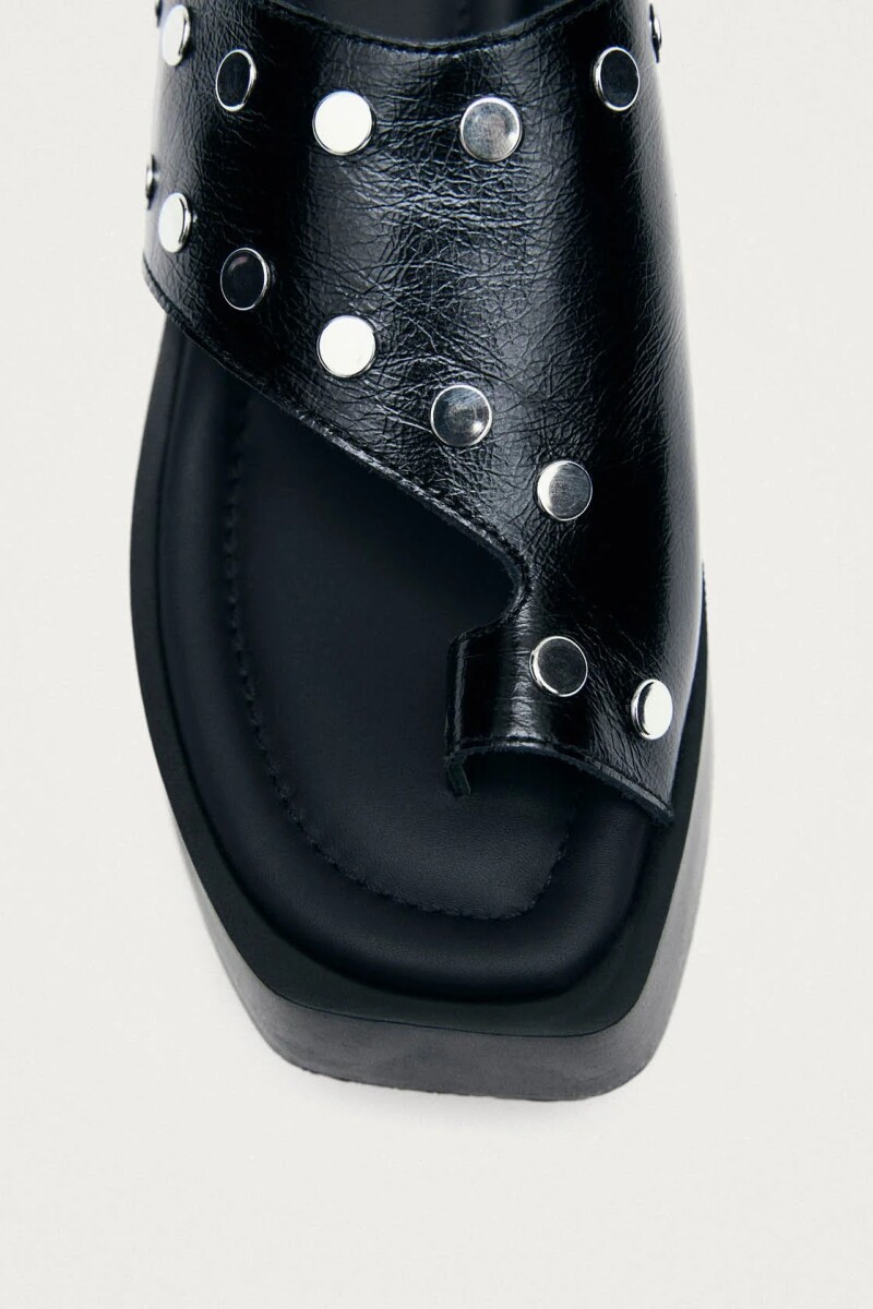 SANDALIA TACHAS Negro