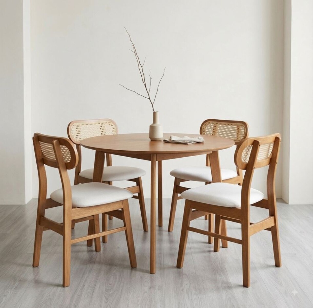 Juego De Comedor Yumiko Redondo 4 Sillas 