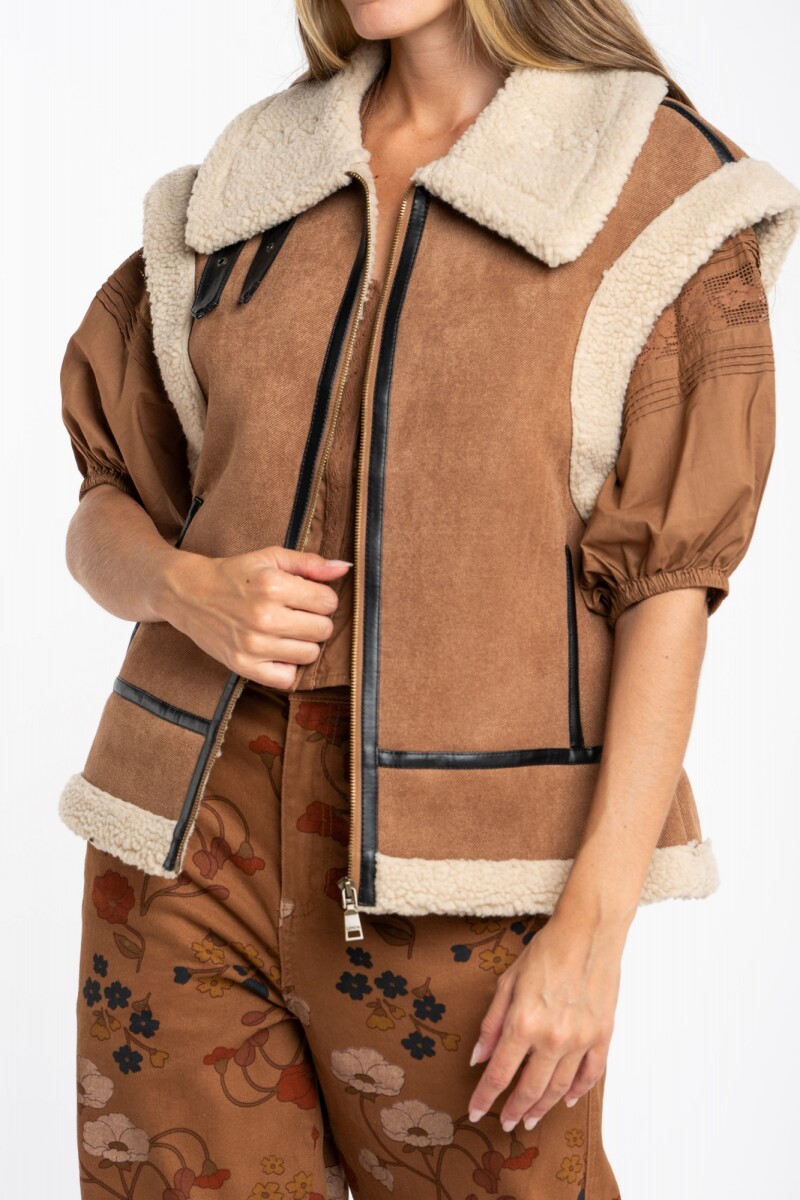 Chaleco Gamulan Camel