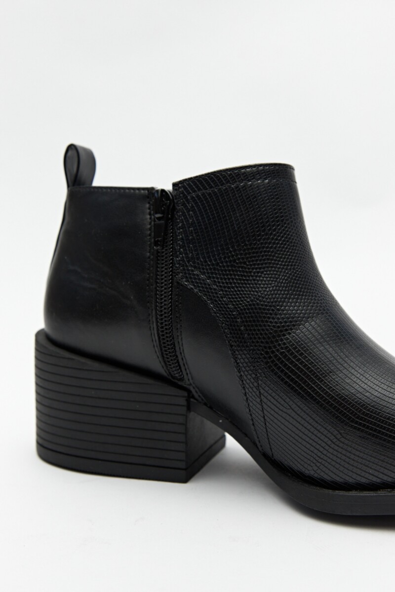 ZAPATO TROPOS Negro