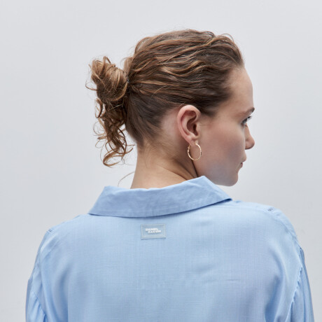 CAMISA YUKA Celeste