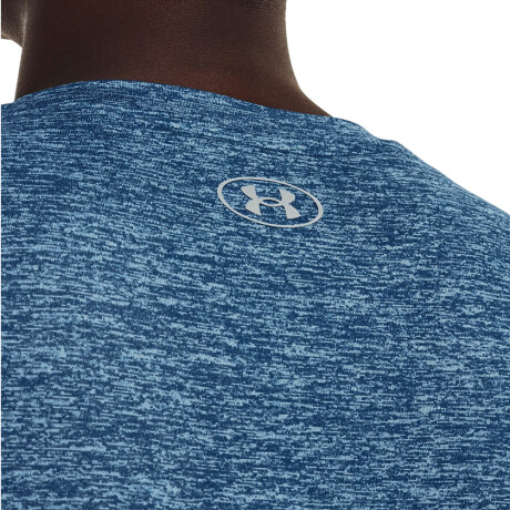 REMERA UNDER ARMOUR TWIST Light Blue