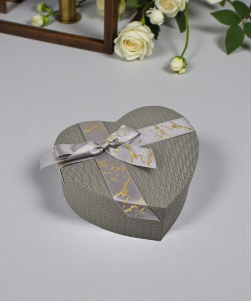 Caja Rigida Corazon 18 cm GRIS