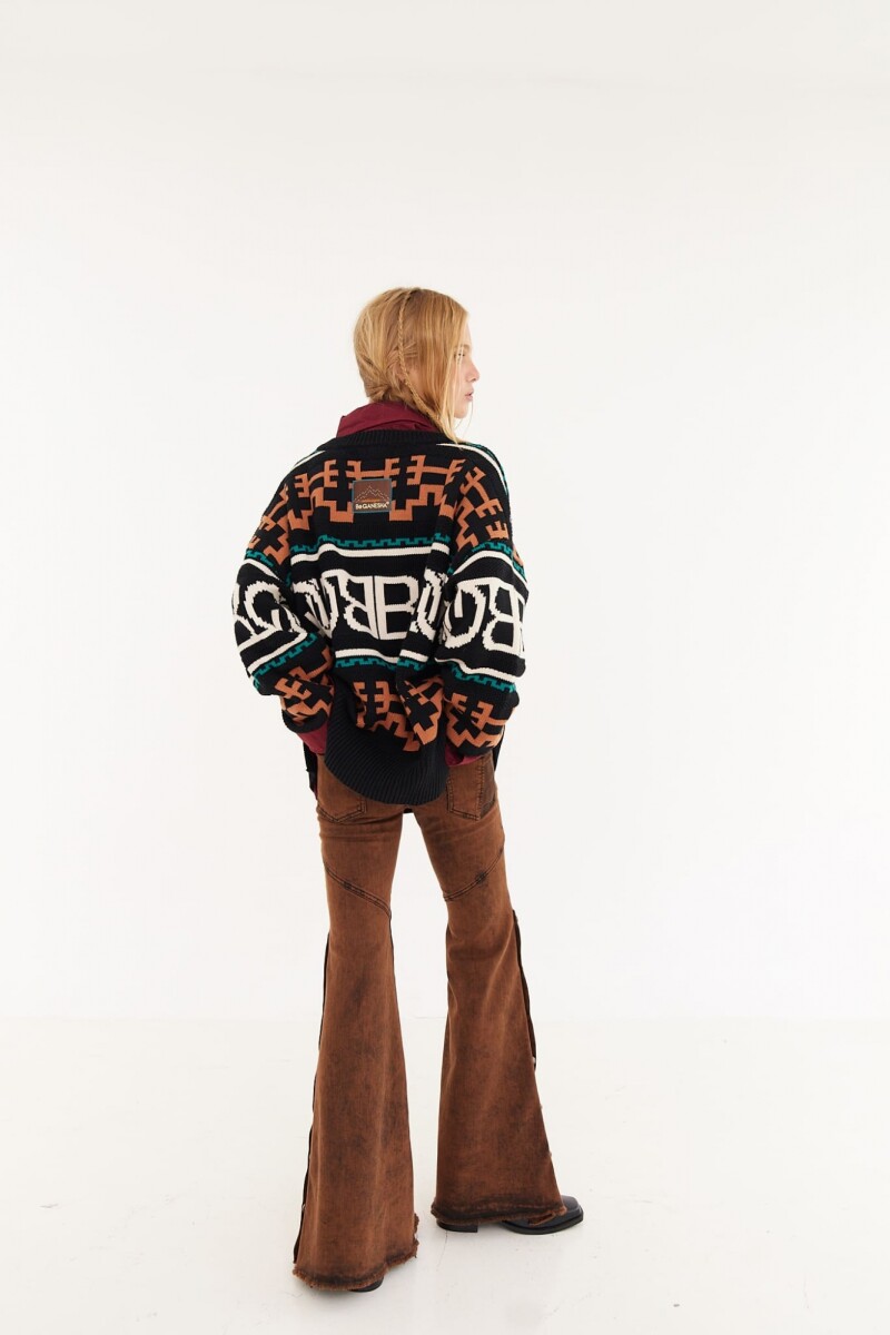 Sweater Summit Negro