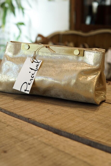 Sobre Carolyn Oro Macchiato