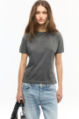 REMERA FITTED Gris