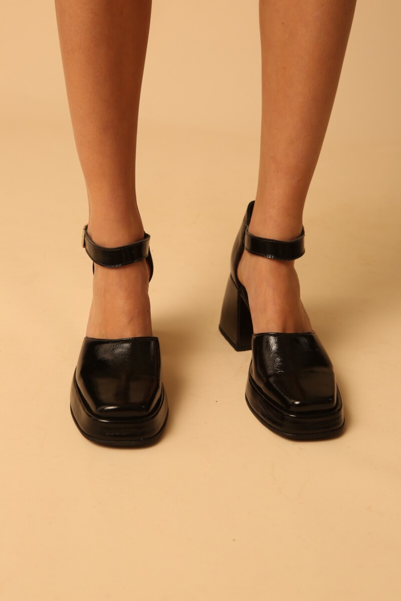 SANDALIA TIMBAI Negro