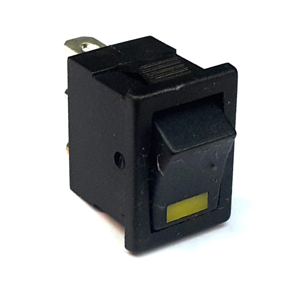 LLAVE BOTON TABLERO - TECLA ON OFF MINI AMBAR 13X18MM - 