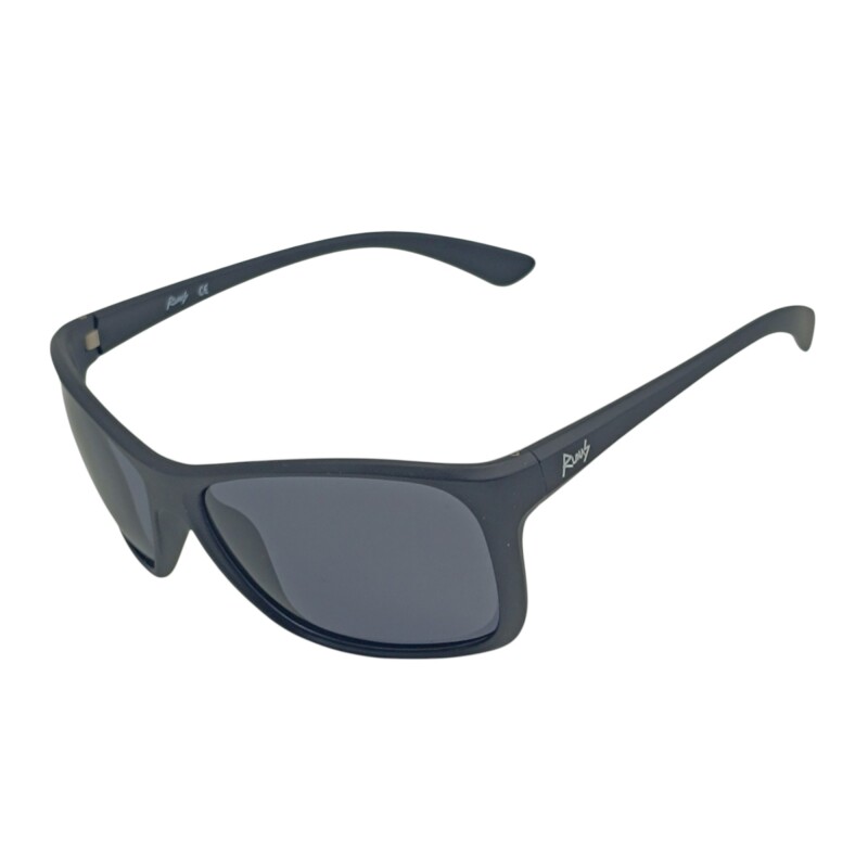 RU250720 negrouniforme