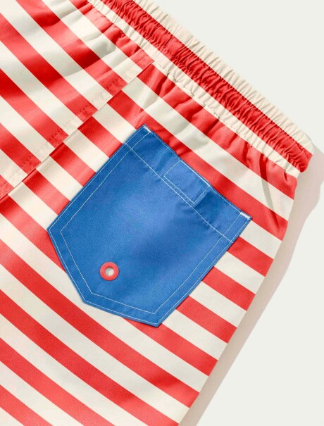 SHORT INFANTIL CON ESTAMPADO ROJO