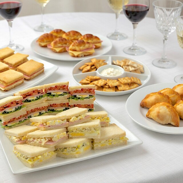 Lunch - 22 a 24 Personas Lunch - 22 a 24 Personas