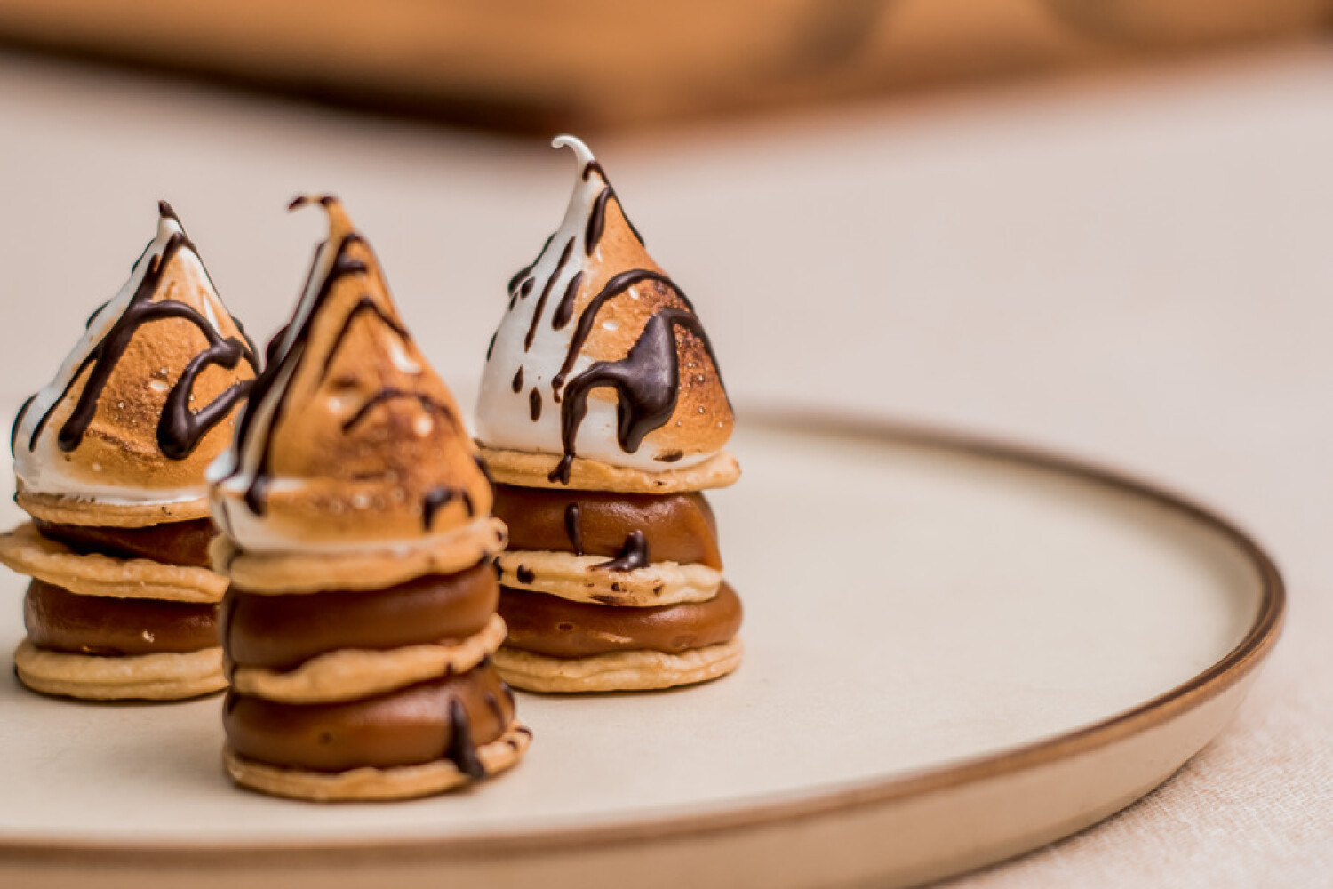 Mini Rogel — Valentino