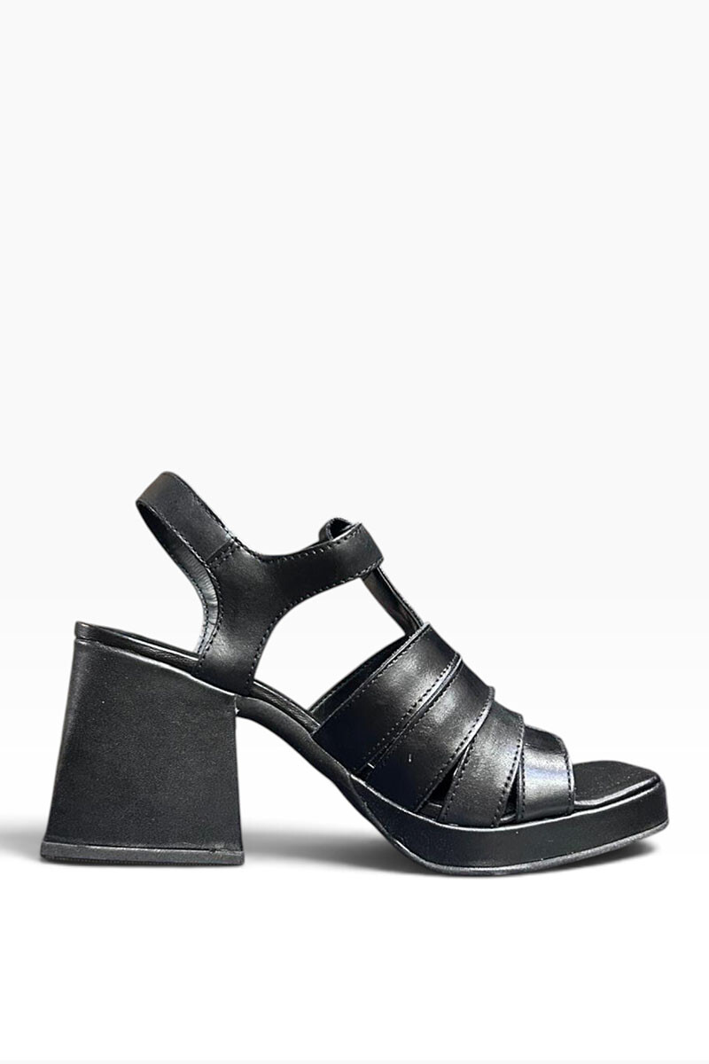 Sandalia cuero 4824-09 