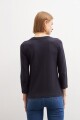 Remera con botones azul marino