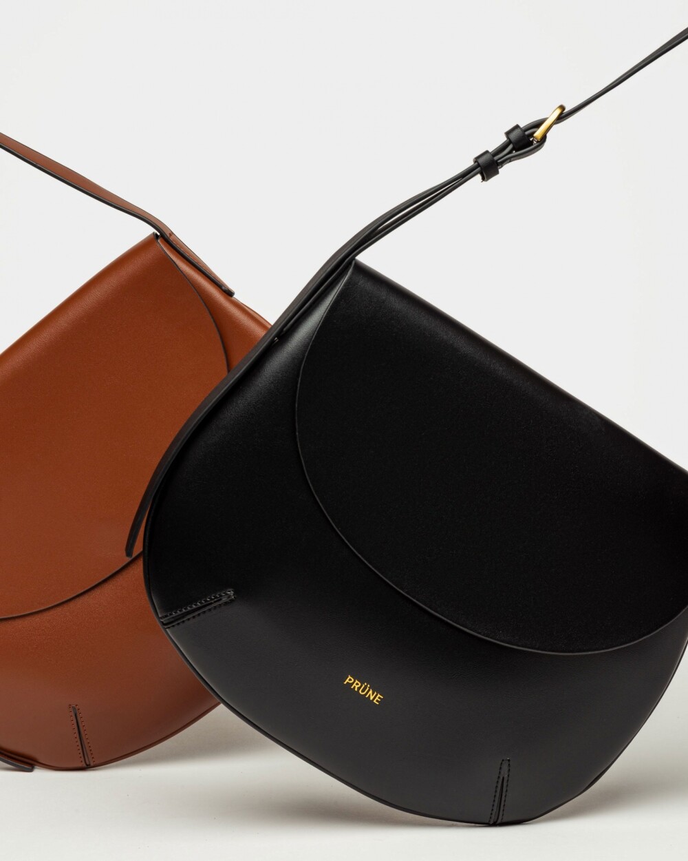 Cartera al hombro Mod en efecto cuero liso Negro
