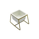 MACETA CERAMICA RECT. C/BASE 8x8x9CM BLANCO/DORADO MACETA CERAMICA RECT. C/BASE 8x8x9CM BLANCO/DORADO