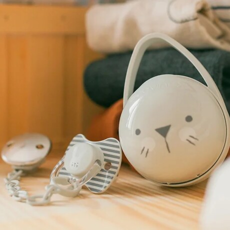 Portachupetes x4 Estuche con Asa Para Colgar Suavinex Hygge Rosa