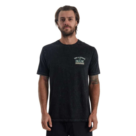 Remera Roark Seek & Explore Negro