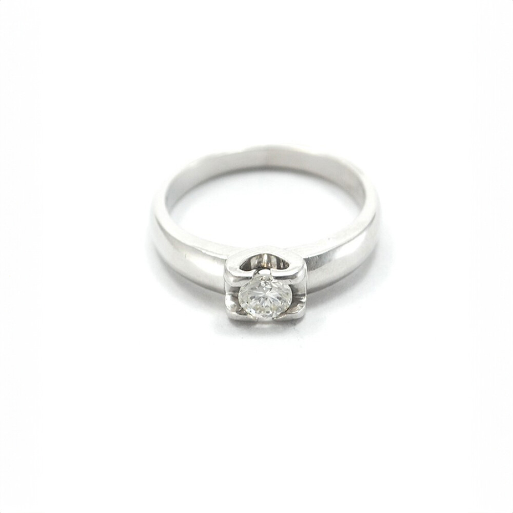 Anillo En Oro Blanco 18K Con Brillante Solitario Anillo En Oro Blanco 18K Con Brillante Solitario