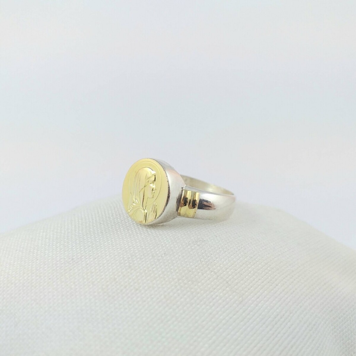 Anillo Religioso de Plata 925 con detalles de Doublé en Oro 18 kt - Virgen Niña 13 mm 