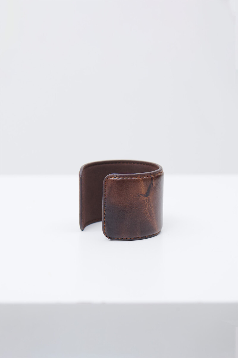PULSERA CUERO MARRON