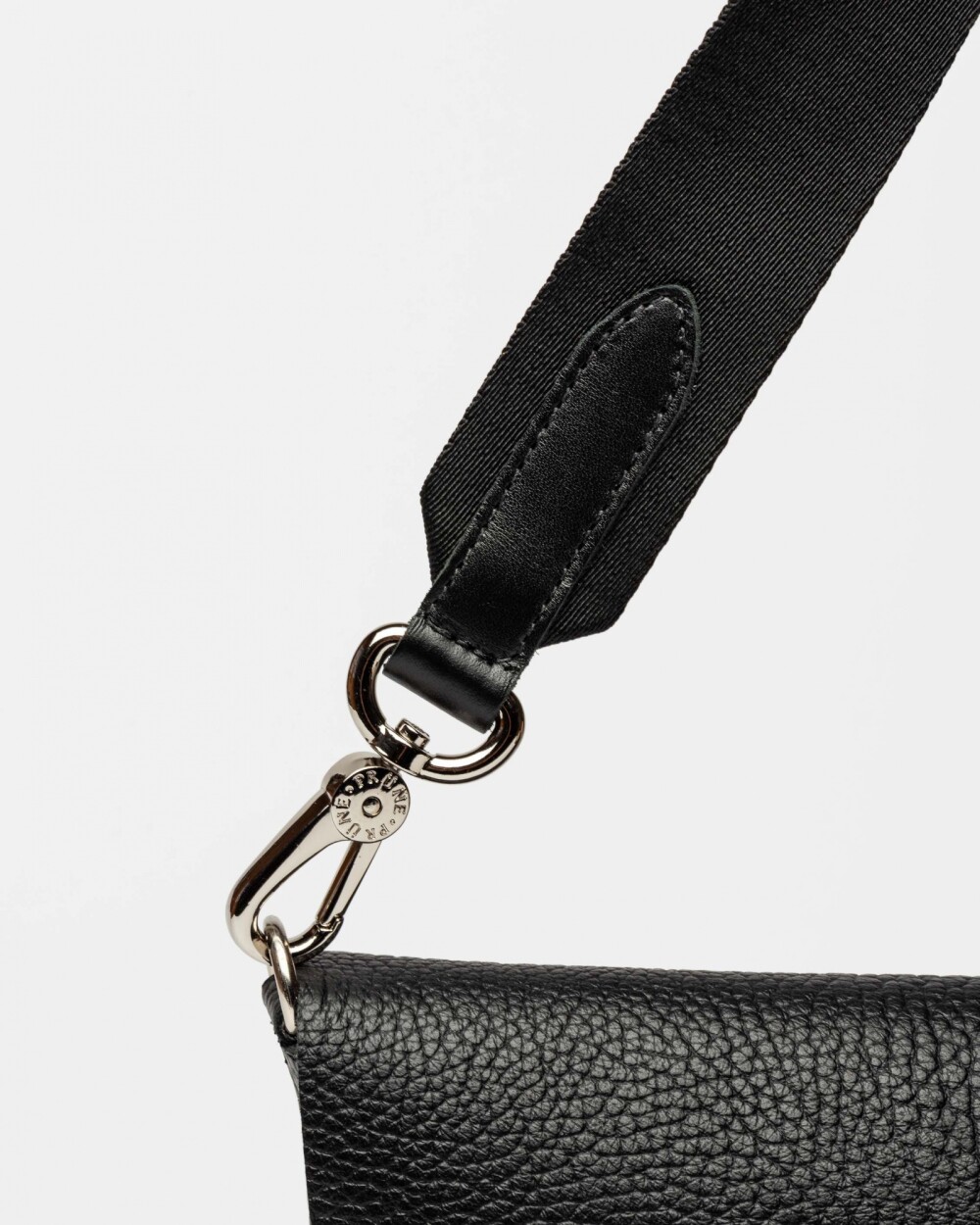 Bandolera New Nina en cuero graneado Negro