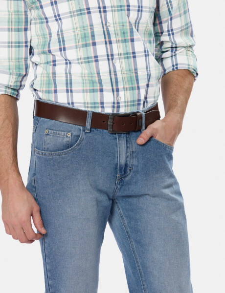 PANTALÓN DE JEAN CLÁSICO Azul claro