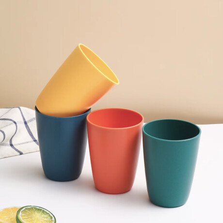 Pack de 8 vasos de plástico Sc