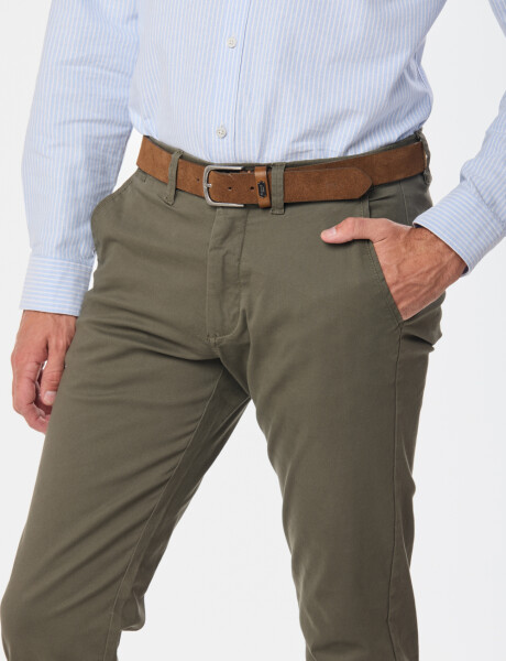PANTALÓN SKINNY CON SPANDEX Verde