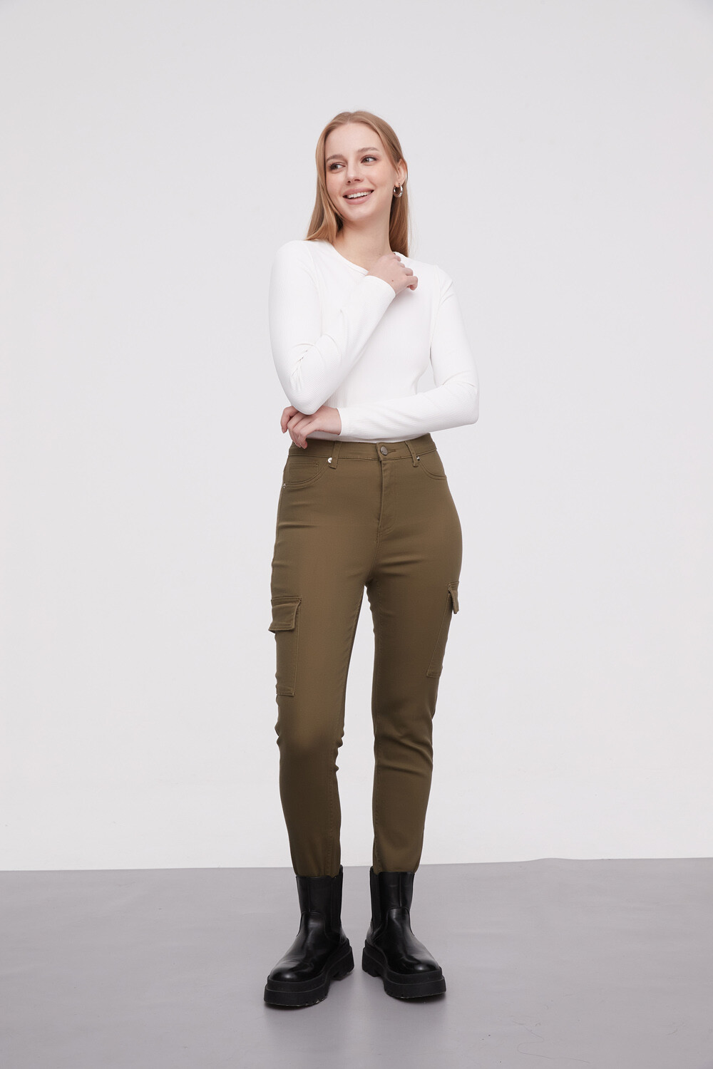 Pantalon Disdi Verde Oliva