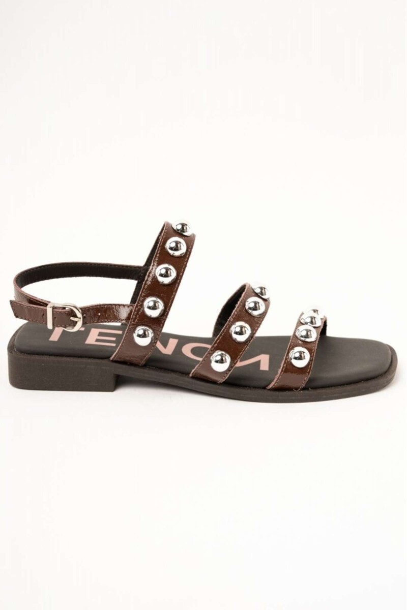 Sandalia De Tiras Con Tachas - Chocolate 