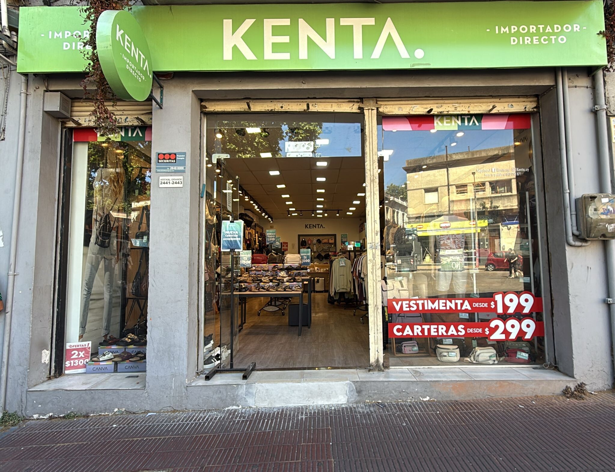 Kenta - Arenal Grande esq. Domingo Aramburú