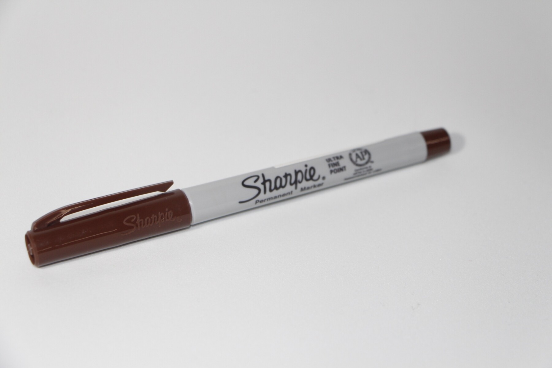 MARCADOR SHARPIE - ULTRA FINO MARRÓN 