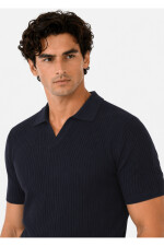 Remera Arrow Tejida con Cuelllo NEW BLUE