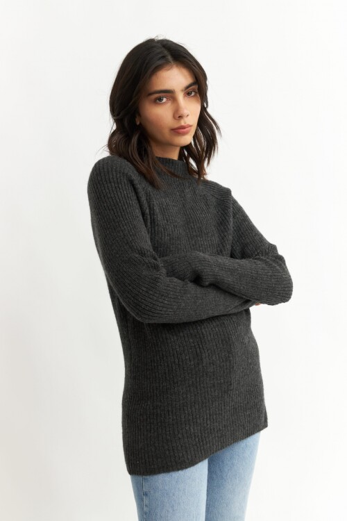Sweater media polera GRIS OSCURO
