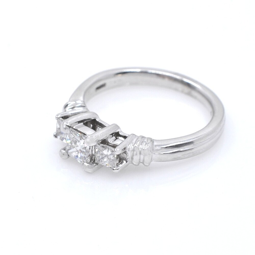 Anillo platino 950 y brillantes tallado princesa Anillo platino 950 y brillantes tallado princesa