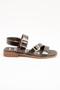 Sandalias De Doble Hebilla Chocolate