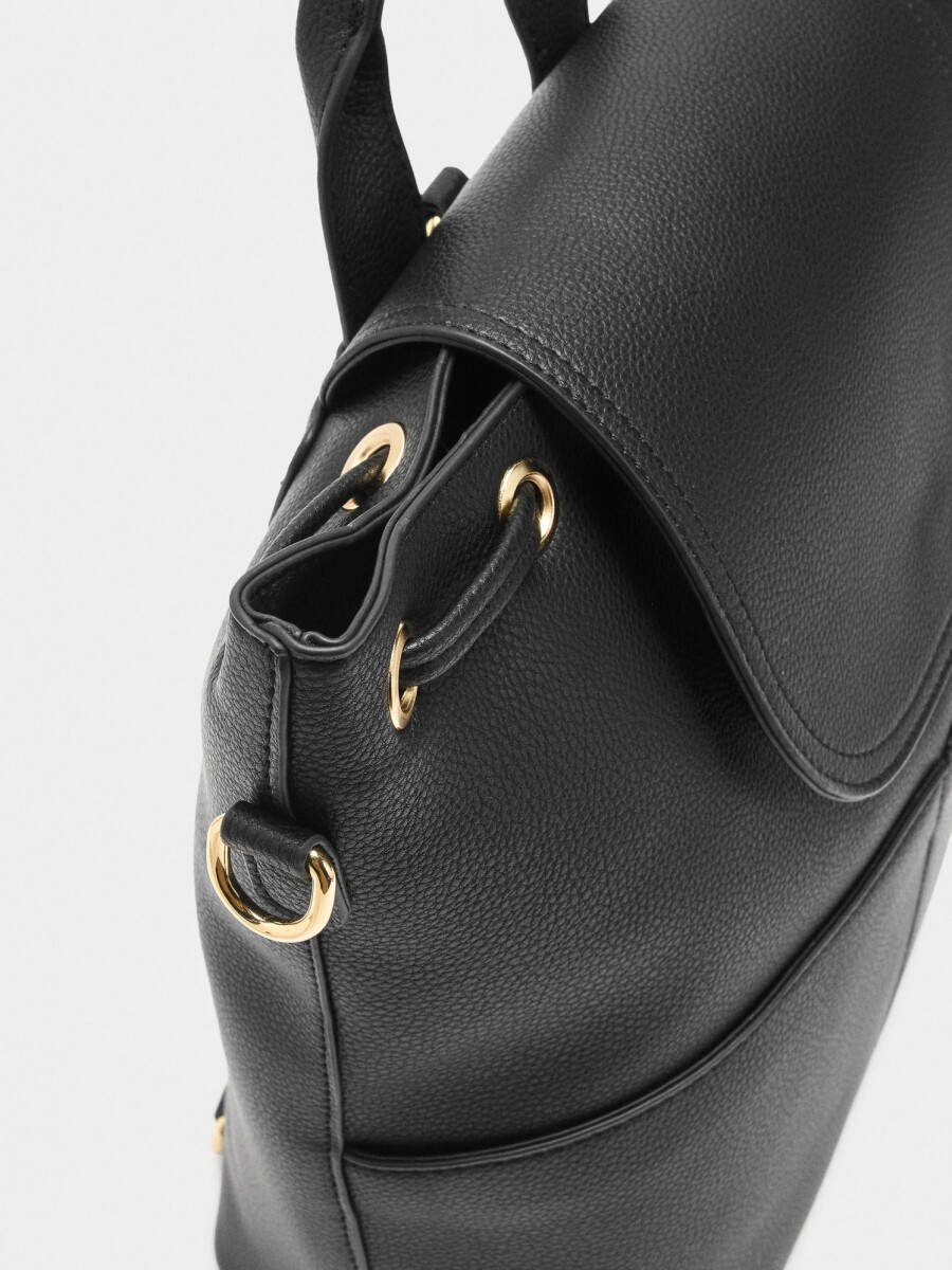 Mochila Con Textura Y Solapa negro