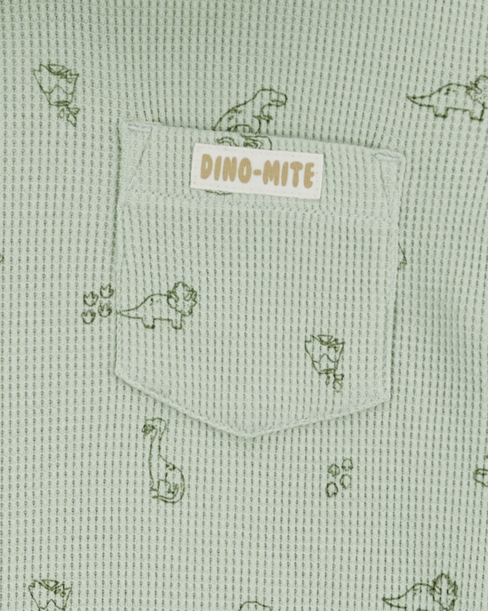 Set dos piezas de algodón, short y remera con capucha diseño dinos Set dos piezas de algodón, short y remera con capucha diseño dinos