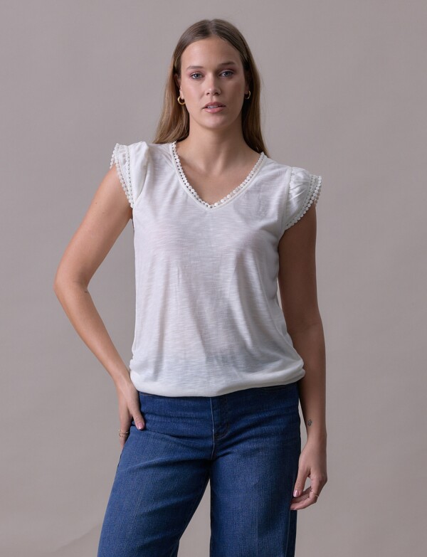 Remera Puntilla CRUDO