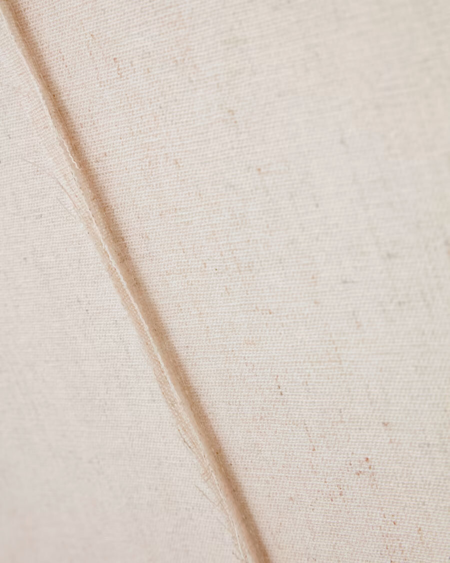 Cuadro Maha blanco con línea vertical 52 x 72 cm