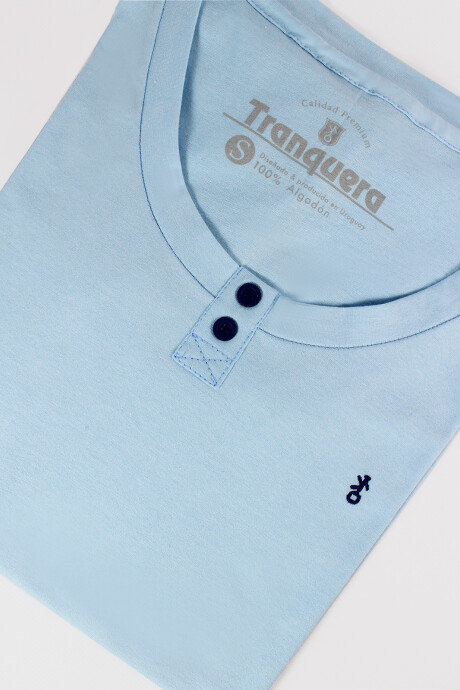 Remera Antonia Celeste