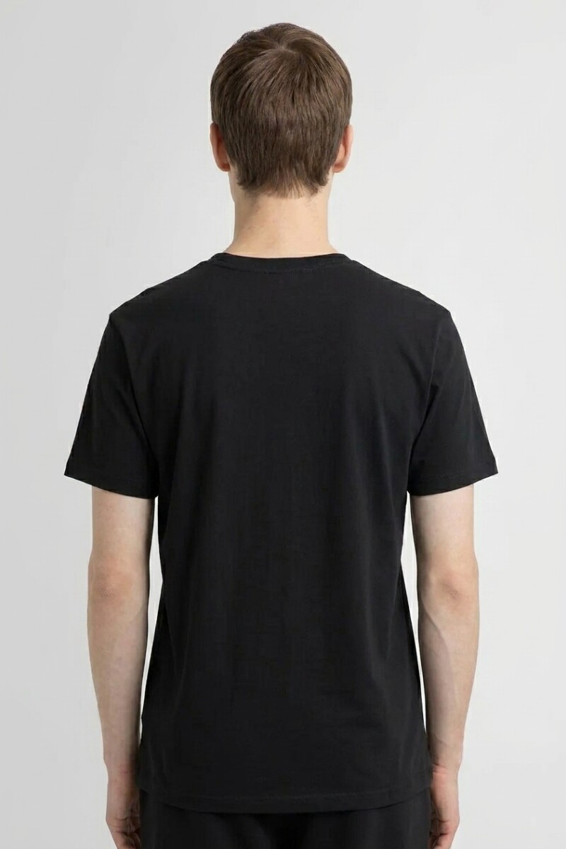 Remera cuello redondo ICONIC 150 NEGRO