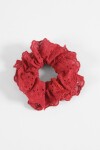 Gomita scrunchie broderie rojo
