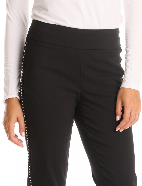 Pantalon Slim Tachas NEGRO