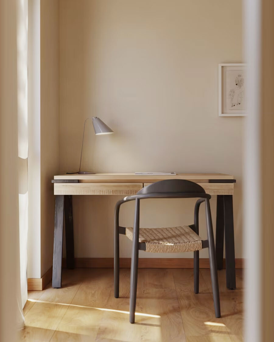 Lámpara de mesa Tipir de acero con acabado blanco gris