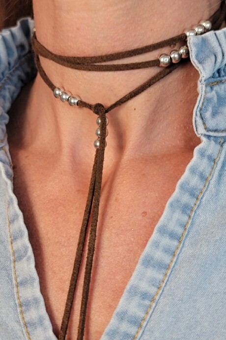 Collar Corbatín Chocolate - Plata