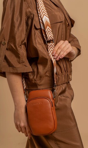 PHONEBAG / PORTA CELULAR VALERIANA HABANO